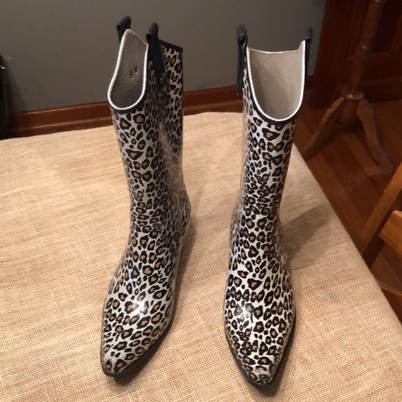 Nomad Rubber Boots - Picture 3 of 7